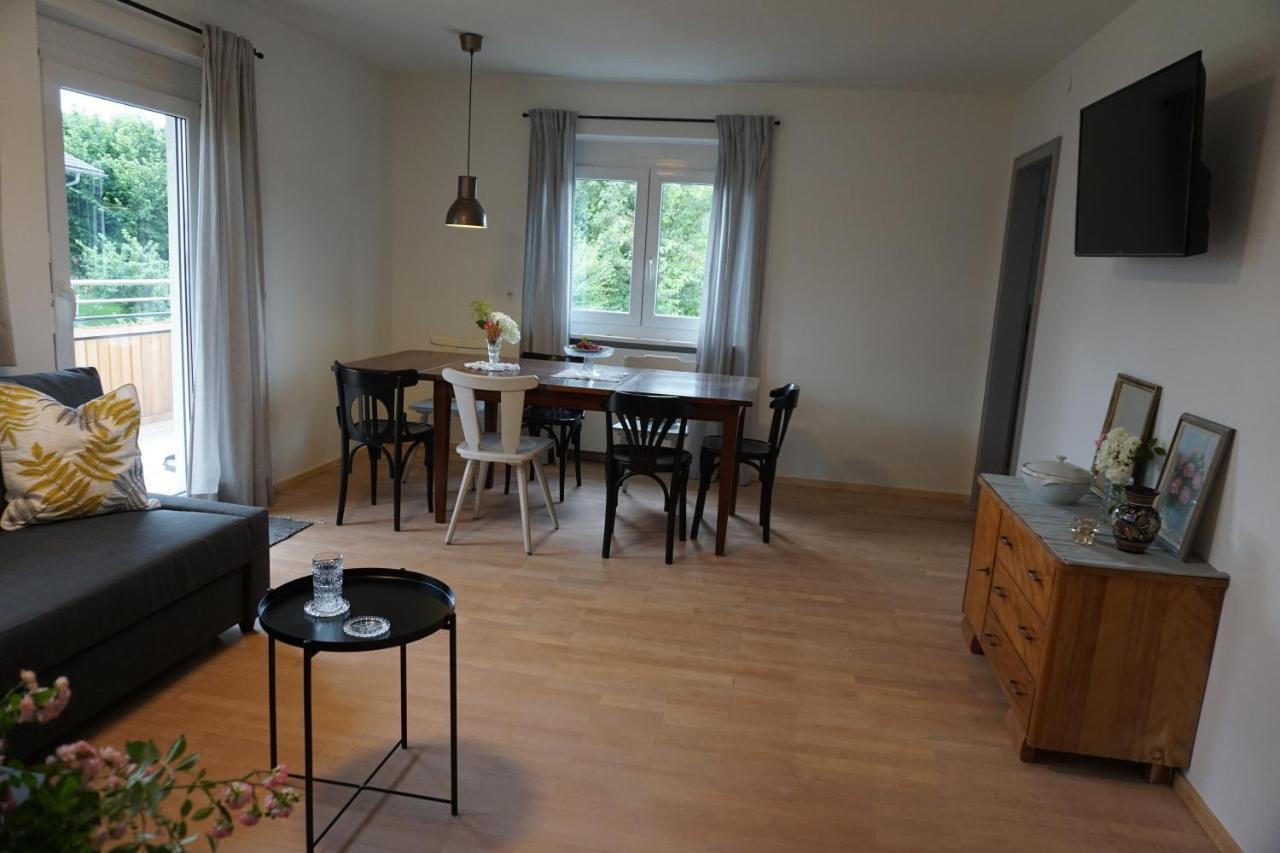 Wohnung Erdgeschoss Mit 3 Schlafzimmer In Ruhiger Gegend Mader エクステリア 写真